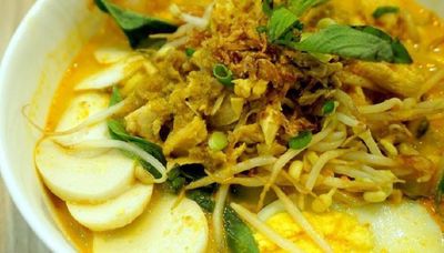 Resep Laksa Betawi Asli dengan Kuah Santan yang Gurih dan Lezat