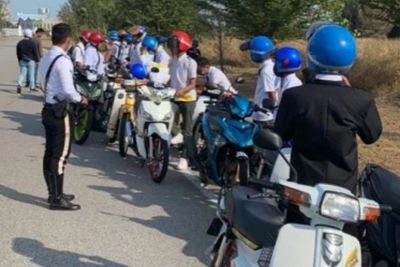 Polisi Tindak 63 Siswa yang Merayakan Akhir Ujian Sekolah di Tengah Pandemi Covid-19