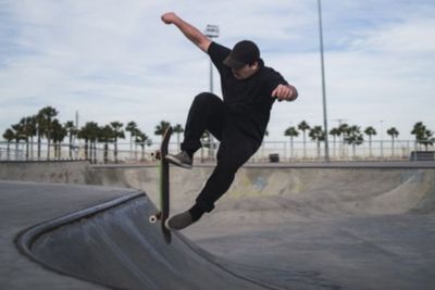 Trotoar untuk Pejalan Kaki, Wagub DKI: Pak Anies akan Tambah Tempat Bermain Skateboard