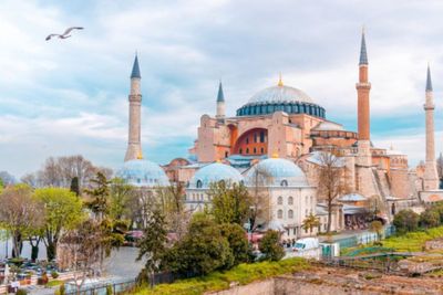 4 Destinasi Wisata Halal untuk Traveller Muslim, Jalan-jalan Segarkan Spiritual