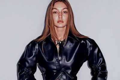 Pasca Lahiran, Gigi Hadid Perdana Melenggang di Atas Catwalk, Tampil di Milan Fashion Week