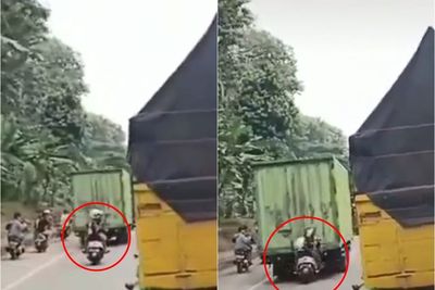 Detik-detik Mengerikan Pemotor Tabrak Truk saat Buat Konten, Netizen: Makan Tuh Konten