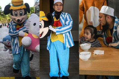 Ustaz Ebit Lew Mengenakan Kostum Maskot untuk Menghibur Anak-anak Berkebutuhan Khusus