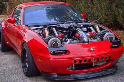 Mobil Mazda Miata 1990 Ini Dimodifikasi Agar Pakai Mesin Chevy Silverado!