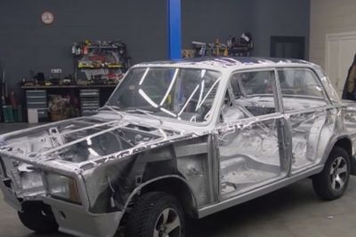 Garage 54 Ini Berhasil Merombak Mobil Lada Jadi Transparan, Penasaran?