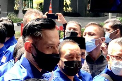 Tetap Patuhi Prokes, AHY dan Rombongan Tiba di Kemenkumham dan Masuk Secara Bergantian