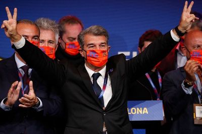 Terpilih Lagi Sebagai Presiden Barcelona, Joan Laporta Harap Messi Bertahan