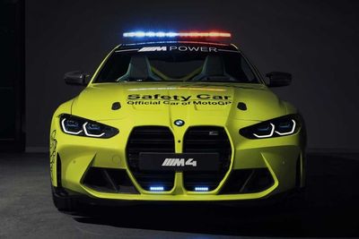 Melihat Tampilan Mobil BMW Terbaru yang Dipakai di Ajang MotoGP 2021!