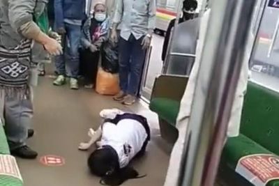 Kronologi Penumpang KRL Tanah Abang Jatuh dan Kejang-kejang