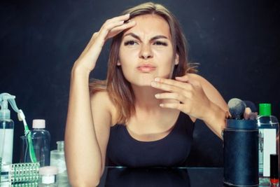 Terlanjur Pakai Skincare Abal-abal? Begini Solusi Perbaiki Kulit Kembali