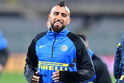 Kaki Kiri Bermasalah, Arturo Vidal akan Jalani Operasi Lutut