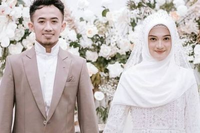 Perdana Unggah Foto Istri Usai Nikah, Ustaz Syam: Menemukanmu Adalah Keajaiban