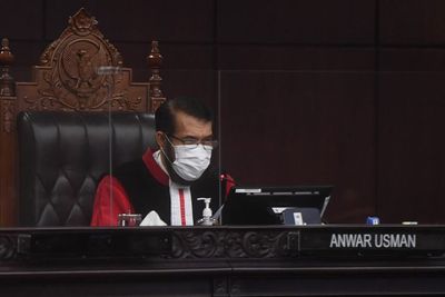 Anwar Usman Jadi Orang Pertama di MK yang Akan Disuntik Vaksin Covid-19