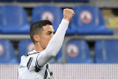 Jadi Top Skor Dunia, Ronaldo Tulis Kekagumannya Untuk Pele