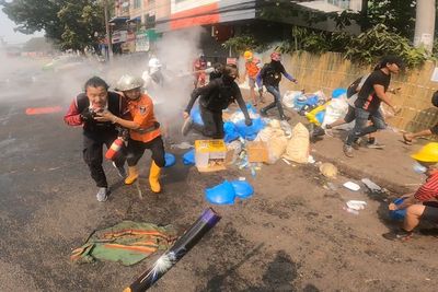 Masih Ricuh, Pemimpin Sipil Myanmar Sebut Warga Harus Lindungi Diri Sendiri