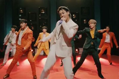 Duh, ARMY Ngamuk Sebut Grammy Acara Penipuan Usai BTS Kalah dari Lady Gaga