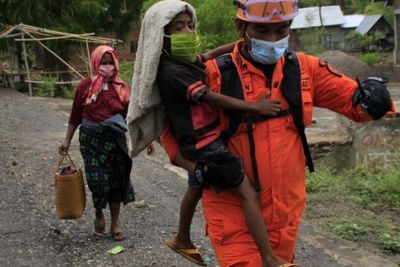 Warga di Sekitar Gunung Ili Lewotolok Diminta Waspadai Lontaran Material Pijar