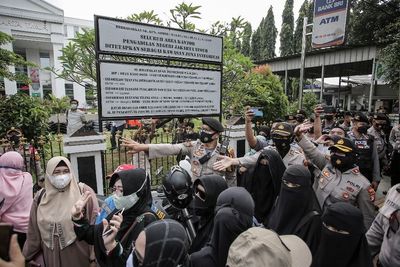 FOTO: Sidang Perdana Rizieq Shibab