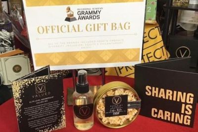 Mewah! Goodie Bag Grammy Awards 2021 Berisi 10 Produk Kecantikan Senilai Total Rp10 Juta