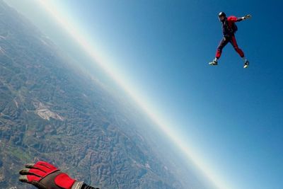 Ngeri! Detik-detik Skydiver Tewas Membentur Tanah karena Parasut Tidak Terbuka