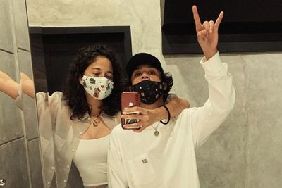 Dikritik Soal Gaya Pacaran, Bastian Steel Beri Jawaban Santai: Nggak Peduli Sih!