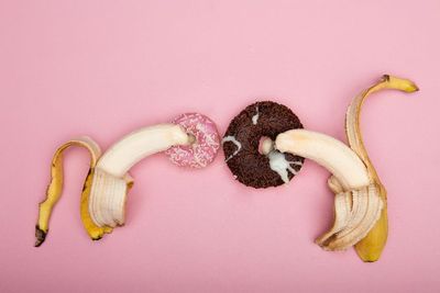 Benarkah Saat Ejakulasi di Luar Vagina, Sperma Tetap Bisa Buahi Sel Telur?
