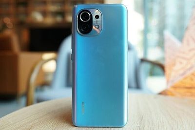 Ini Harga dari Xiaomi Mi 11, HP Pertama di Indonesia dengan Snapdragon 888!