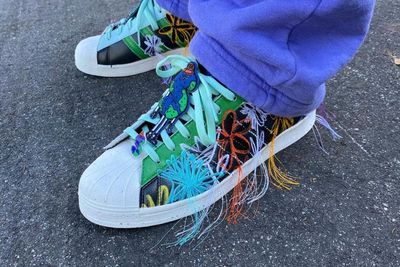 Jalani Kolaborasi dengan Adidas, Sean Wotherspoon Luncurkan Produk Sneakers Baru!
