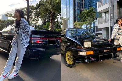 Punya Selera Otomotif Menarik, Cinta Kuya Foto di Samping Mobil Trueno Miliknya!