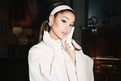 Ariana Grande Telah Selesaikan Gugatan Klaim Dia Mencuri Lagu Orang pada 7 Rings!