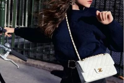 Chanel Rilis Iklan Baru untuk Tas Ikonik 11.12