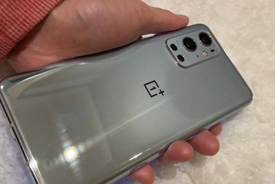 Refresh Rate Layar OnePlus 9 Pro Disebut Bisa Turun ke Angka 1Hz, Gunanya?