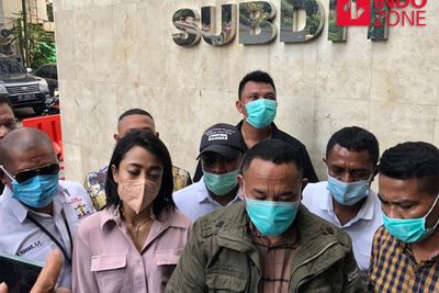 Pengacara Bantah Cynthiara Alona Ditangkap: Dia Datang Sendiri Ke Polda Metro