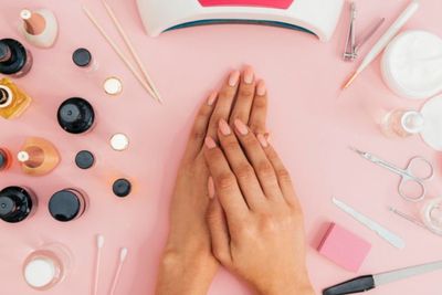 Tanpa Nail Polish Remover, Berikut 3 Alternatif Penghapus Cat Kuku