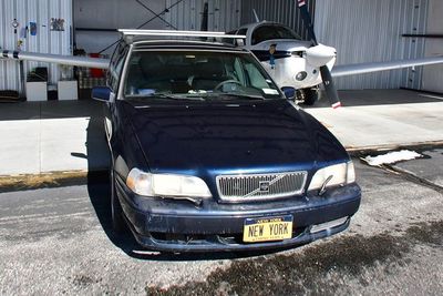 Mobil Volvo Tua Ini Dijual Seharga Rp288 M, Yang Buat Mahal Ternyata Platnya!