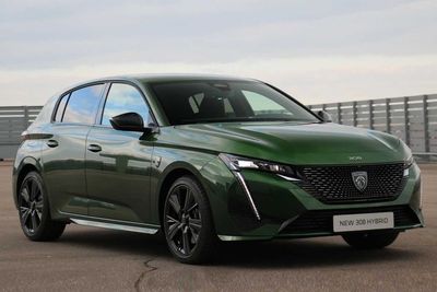 Peugeot 308 Diumumkan Sebagai Mimpi Buruk untuk Volkswagen Golf