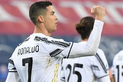 Cristiano Ronaldo Terpilih Sebagai Pemain Terbaik Liga Italia 2019 20