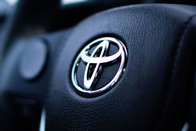 Meskipun Penjualan Turun, Toyota Masih Kuasai Pasar Otomotif di Indonesia!
