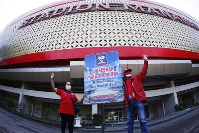 Menpora Buka Turnamen Piala Menpora 2021 di Stadion Manahan Solo