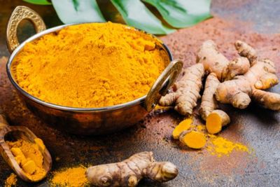 Begini Cara Redakan Jerawat Pakai Masker Kunyit Alami
