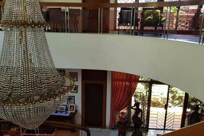 Viral di Medsos Rumah Mewah Dirampok hingga Keramik Dilepas, Polisi Buru Penyewa Rumah