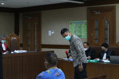 Ajudan Beberkan Respons Juliari Saat Pejabat Kemensos Kena OTT