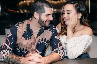 Foto Mesra Bareng Pacar Bule, Jidat Salmafina Sunan Bikin Netizen Salfok: Luas Banget