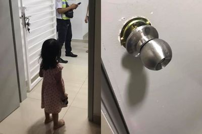 Ibu Ini Terkunci di Kamar Mandi Selama 7 Jam Bersama Anak, Hampir Tewas Akibat Hipotermia