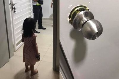 Wanita Ini Bagikan Pengalaman Ngeri Terjebak di Kamar Mandi Selama 7 Jam Bersama 2 Anaknya