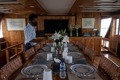 FOTO: Privat Trip Dengan Kapal Augustine Phinisi