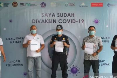 Wujudkan Kawasan Wisata Zona Hijau, Pekerja Pariwisata Nusa Dua Bali Divaksinasi