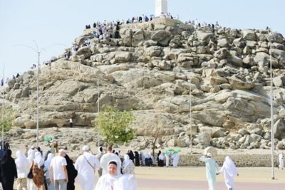 Arab Saudi Tidak Izinkan Jamaah Domestik Usia di Atas 70 Lakukan Umroh