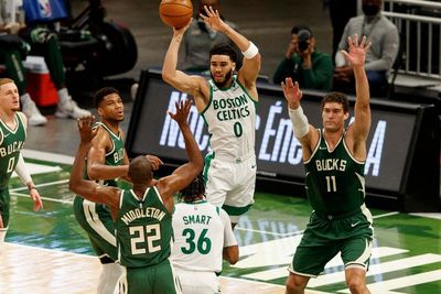 FOTO: Milwaukee Bucks vs Boston Celtics 121-119
