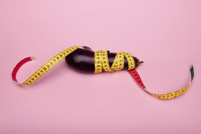 Penelitian Menunjukkan Bahwa Bahan Kimia untuk Buat Plastik Bisa Mempengaruhi Ukuran Penis